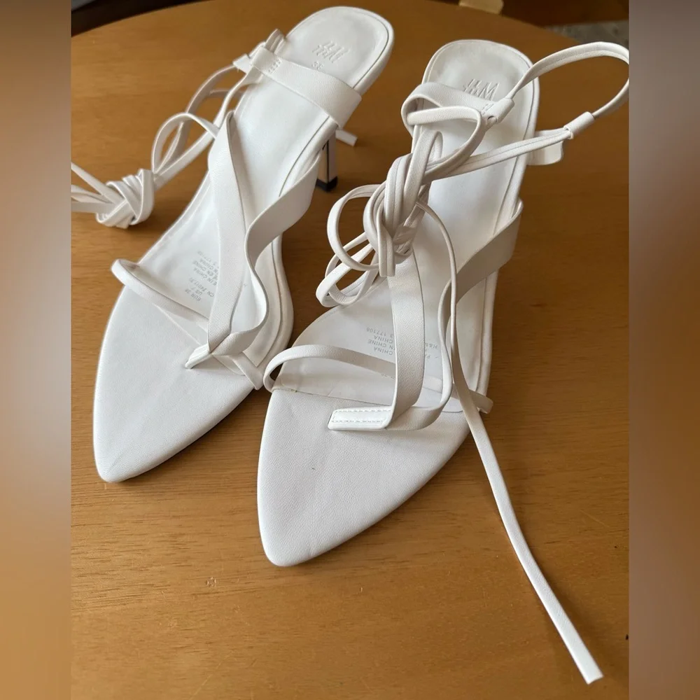 H&M TIE-STRAP SANDALS - Picture 1 of 5